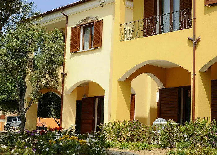 L'isola Surf House 4* Palau