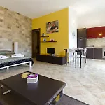 Residenze L'isola Surf House Hotel
