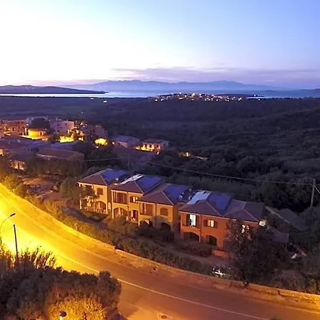 Residenze L'isola Surf House Hotel