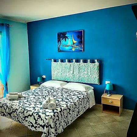 Residenze L'isola Surf House 4* Palau