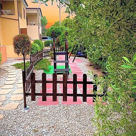 Residenze L'isola Surf House Hotel