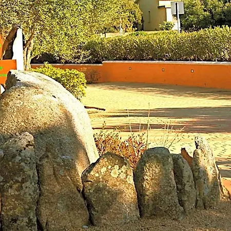 Hotel Residenze L'isola Surf House 4*