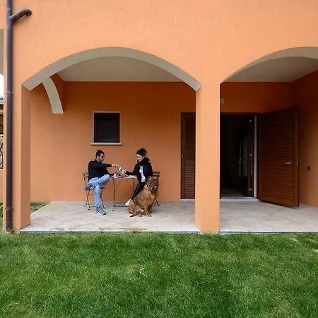 Residenze L'isola Surf House Hotel