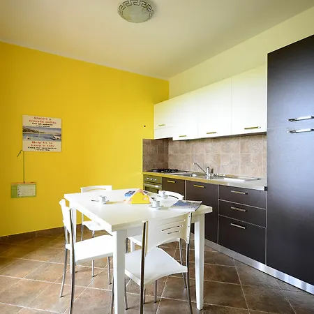 Residenze L'isola Surf House 4* Palau