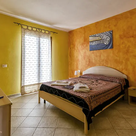 Residenze L'isola Surf House 4* Palau