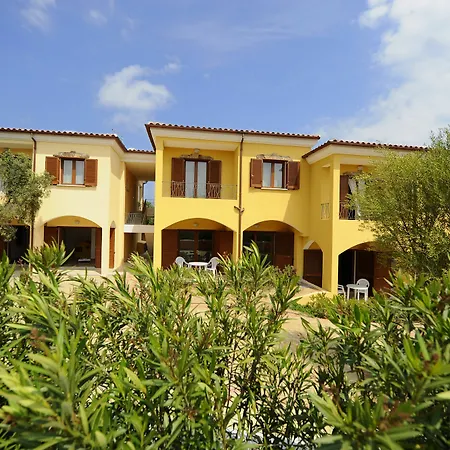 L'isola Surf House Apartment Palau