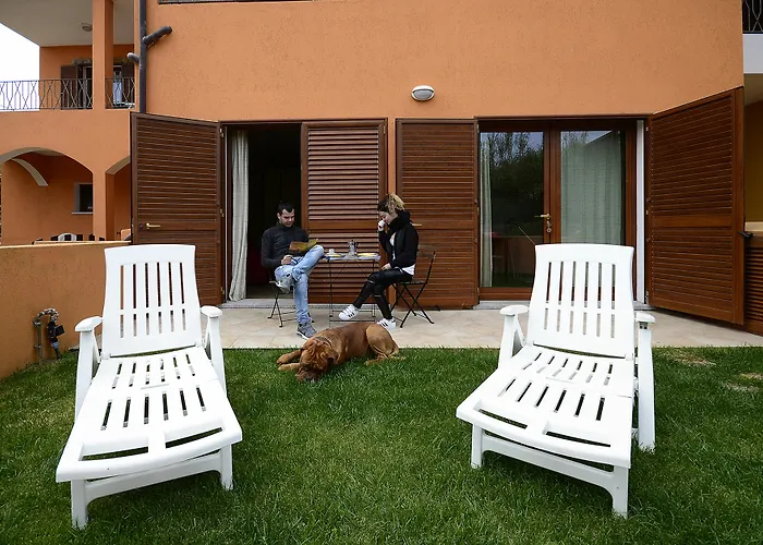 L'isola Surf House Hotel
